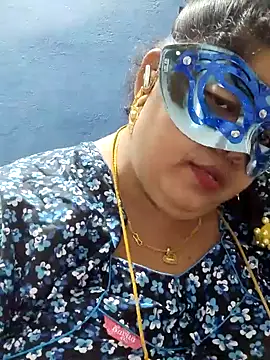 Snapshot of tamilthanushri chatting on 02.10.25 tamilthanushri online show from 02.10.25