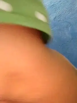 Snapshot of tamilthanushri chatting on 02.14.25 tamilthanushri online show from 02.14.25