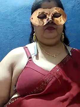 Snapshot of tamilthanushri chatting on 02.18.25 tamilthanushri online show from 02.18.25