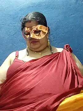 Snapshot of tamilthanushri chatting on 02.18.25 tamilthanushri online show from 02.18.25