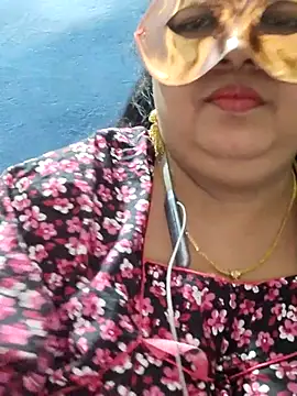 Snapshot of tamilthanushri chatting on 02.19.25 tamilthanushri online show from 02.19.25