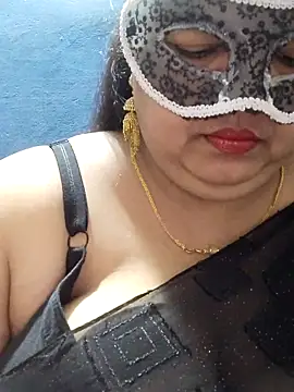 Snapshot of tamilthanushri chatting on 02.23.25 tamilthanushri online show from 02.23.25