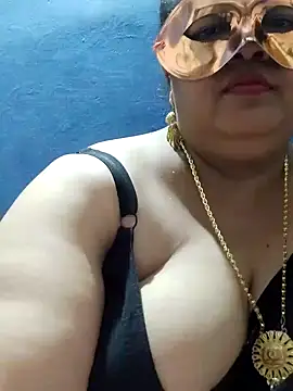 Snapshot of tamilthanushri chatting on 02.23.25 tamilthanushri online show from 02.23.25