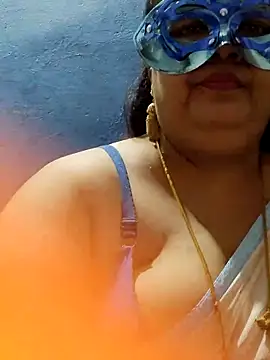 Snapshot of tamilthanushri chatting on 02.27.25 tamilthanushri online show from 02.27.25