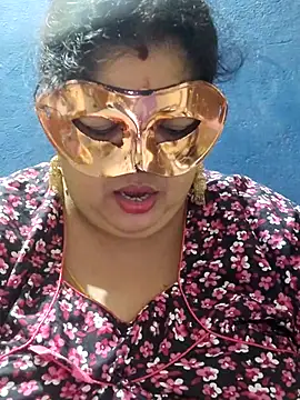 Snapshot of tamilthanushri chatting on 03.09.25 tamilthanushri online show from 03.09.25