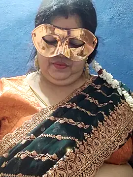 Snapshot of tamilthanushri chatting on 03.09.25 tamilthanushri online show from 03.09.25