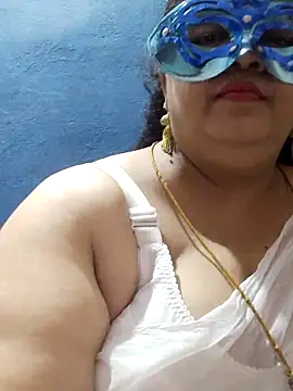 Snapshot of tamilthanushri chatting on 03.11.25 tamilthanushri online show from 03.11.25