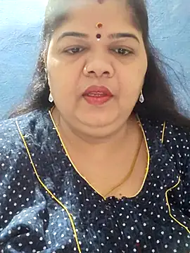 Snapshot of tamilthanushri chatting on 03.16.25 tamilthanushri online show from 03.16.25