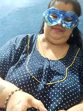 Snapshot of tamilthanushri chatting on 03.16.25 tamilthanushri online show from 03.16.25