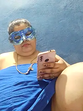 Snapshot of tamilthanushri chatting on 03.18.25 tamilthanushri online show from 03.18.25