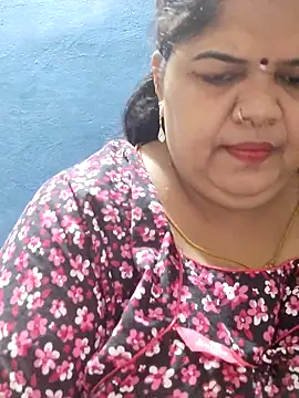 Snapshot of tamilthanushri chatting on 03.20.25 tamilthanushri online show from 03.20.25