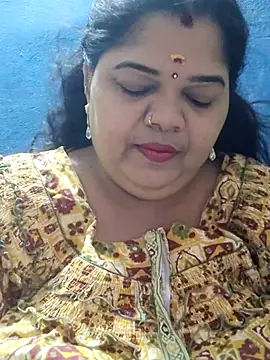 Snapshot of tamilthanushri chatting on 03.21.25 tamilthanushri online show from 03.21.25