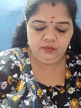 Snapshot of tamilthanushri chatting on 03.22.25 tamilthanushri online show from 03.22.25