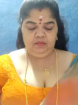 Snapshot of tamilthanushri chatting on 09.11.25 tamilthanushri online show from 09.11.25
