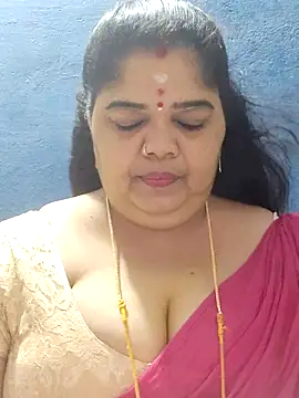 Snapshot of tamilthanushri chatting on 09.14.25 tamilthanushri online show from 09.14.25
