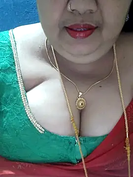 Snapshot of tamilthanushri chatting on 09.26.25 tamilthanushri online show from 09.26.25