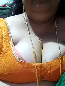 Snapshot of tamilthanushri chatting on 10.03.25 tamilthanushri online show from 10.03.25