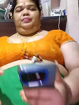 Snapshot of tamilthanushri chatting on 10.03.25 tamilthanushri online show from 10.03.25