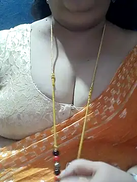 Snapshot of tamilthanushri chatting on 10.21.25 tamilthanushri online show from 10.21.25