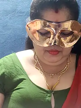 Snapshot of tamilthanushri chatting on 10.25.25 tamilthanushri online show from 10.25.25