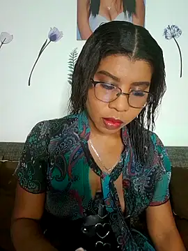 Snapshot of ivonjoness chatting on 10.16.25 ivonjoness online show from 10.16.25
