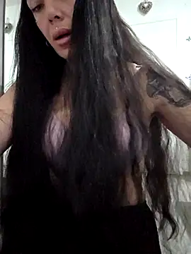 Snapshot of cicciolina chatting on 04.21.26 cicciolina online show from 04.21.26