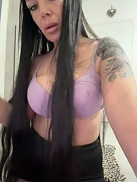 Snapshot of cicciolina chatting on 04.24.26 cicciolina online show from 04.24.26
