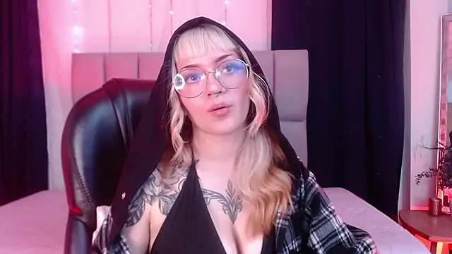 LessBoobs gh online show from 02.05.25