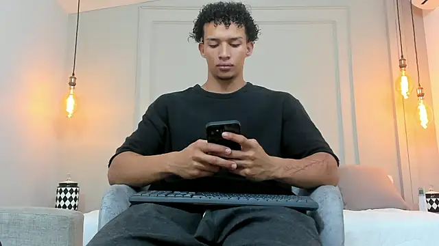Dominick star online show from 12.14.24