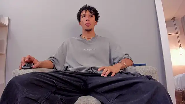 Dominick star online show from 10.26.25