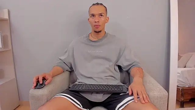 Dominick star online show from 11.08.25