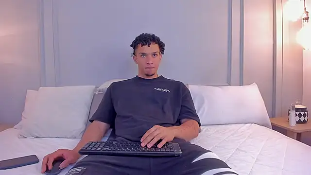 Dominick star online show from 12.04.25