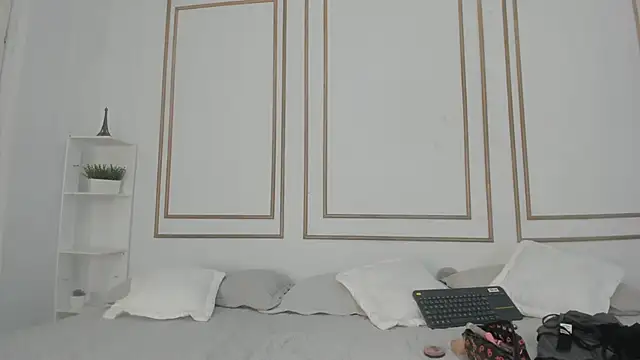 natalia aguirre1 online show from 02.18.25