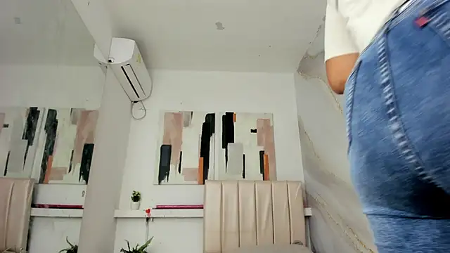 JOCELYN SANTANA1 online show from 09.29.25