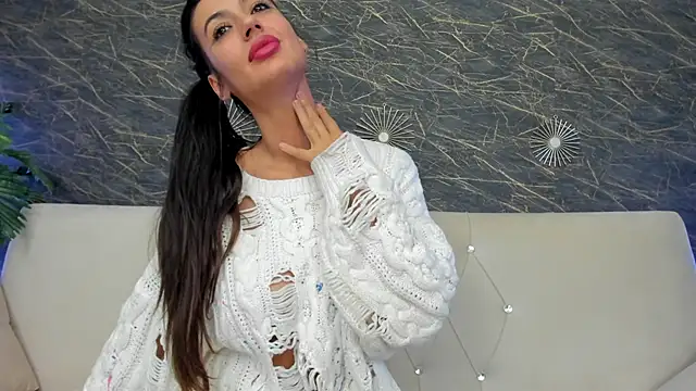 moona ray online show from 11.24.25