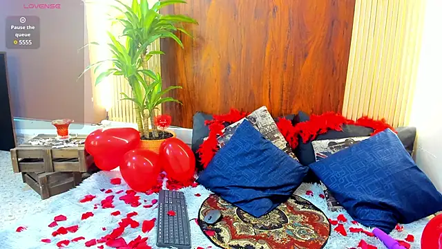 VickyJohnson1 online show from 02.14.25