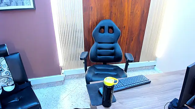 VickyJohnson1 online show from 02.19.25