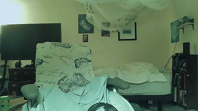 Snapshot of PolinaLoveX chatting on 02.04.25 PolinaLoveX online show from 02.04.25