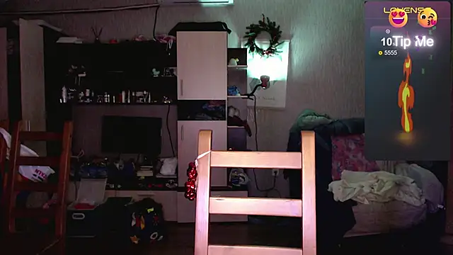 mischellemeow13 online show from 11.25.25