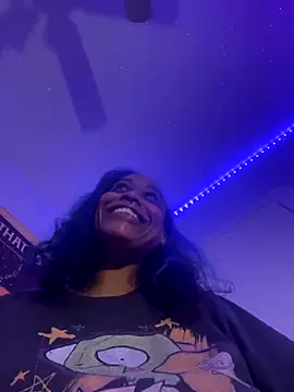 Snapshot of loveluna8 chatting on 10.13.25 loveluna8 online show from 10.13.25