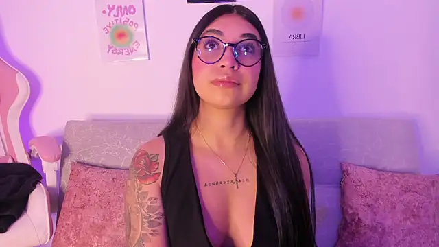 Snapshot of sensualhaven_ chatting on 01.07.25 sensualhaven online show from 01.07.25