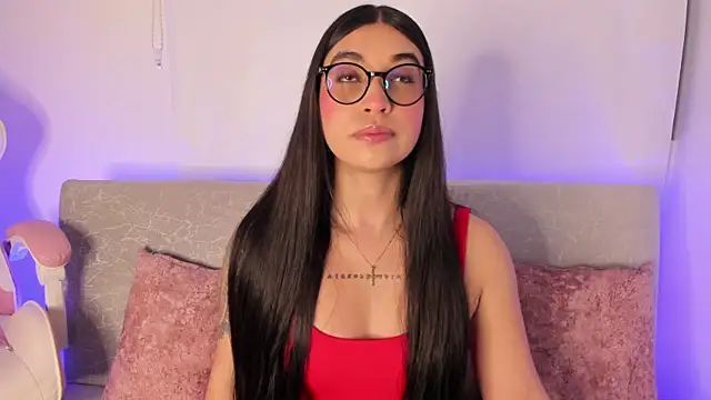 Snapshot of sensualhaven_ chatting on 03.08.25 sensualhaven online show from 03.08.25