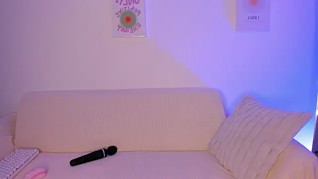 Snapshot of sensualhaven_ chatting on 09.21.25 sensualhaven online show from 09.21.25