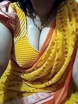 Snapshot of MONA_DARLING31 chatting on 12.05.24 MONA DARLING31 online show from 12.05.24