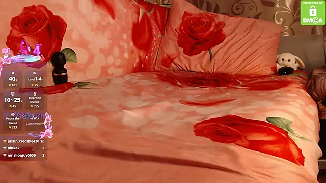 Snapshot of _M_i_a___ chatting on 05.23.26 M i a online show from 05.23.26