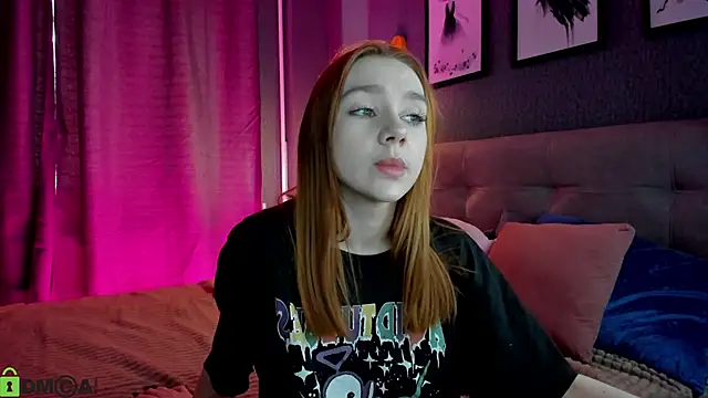 Snapshot of Lesi_Moonie01 chatting on 04.29.26 Lesi Moonie01 online show from 04.29.26