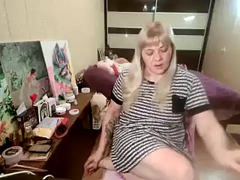 Lia Laguna77 online show from 12.17.25