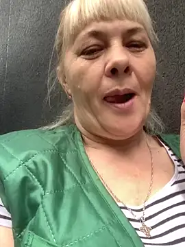 Snapshot of Lia_Laguna77 chatting on 06.15.26 Lia Laguna77 online show from 06.15.26