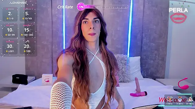 Snapshot of MaxiRogers chatting on 02.08.25 MaxiRogers online show from 02.08.25