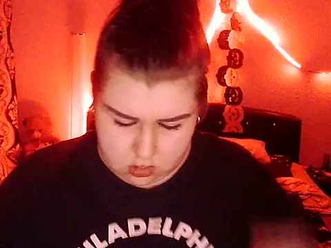 Snapshot of Ana_Krisstina chatting on 11.30.25 Ana Krisstina online show from 11.30.25